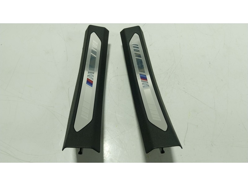 Recambio de moldura para bmw x5 (g05, f95) xdrive 40 d mild-hybrid referencia OEM IAM 51478072217  51478072218