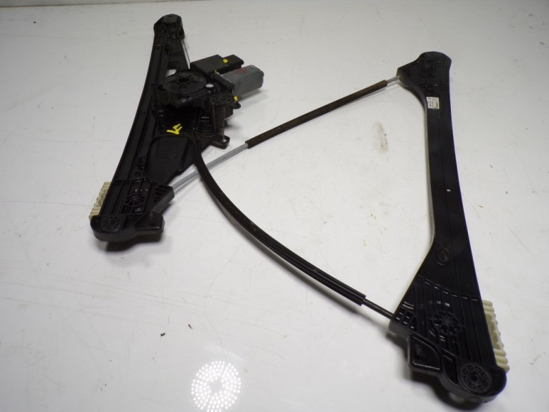 Recambio de elevalunas delantero izquierdo para peugeot 5008 1.2 12v e-thp referencia OEM IAM 9810488980 9811848780 