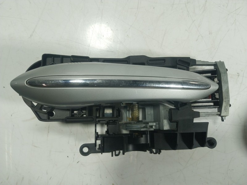 Recambio de maneta exterior delantera derecha para bmw 6 gran coupe (f06) 640 d referencia OEM IAM 51227276242 X4718722814 