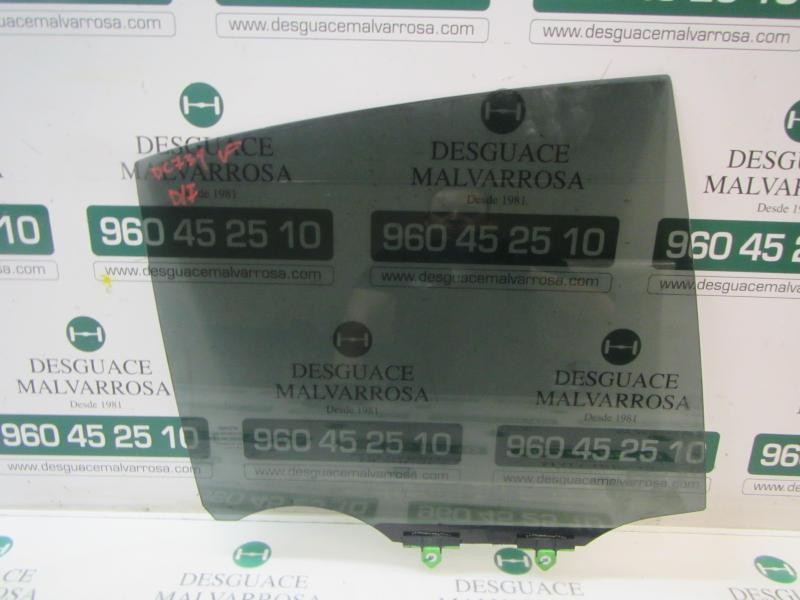 Recambio de cristal puerta trasero izquierdo para toyota corolla hybrid referencia OEM IAM 6810402560  