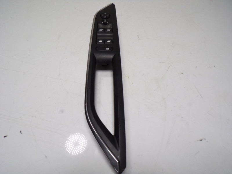 Recambio de mando elevalunas delantero izquierdo para peugeot 5008 1.2 12v e-thp referencia OEM IAM 98248411ZD 98248411ZD 