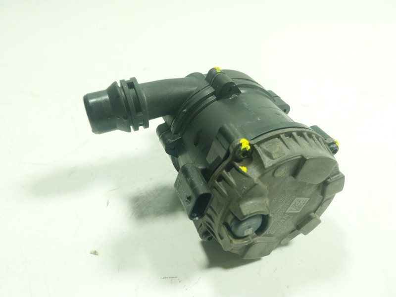 Recambio de bomba agua para bmw 8 coupé (g15, f92) 840 i xdrive referencia OEM IAM 11518638237 863823703 