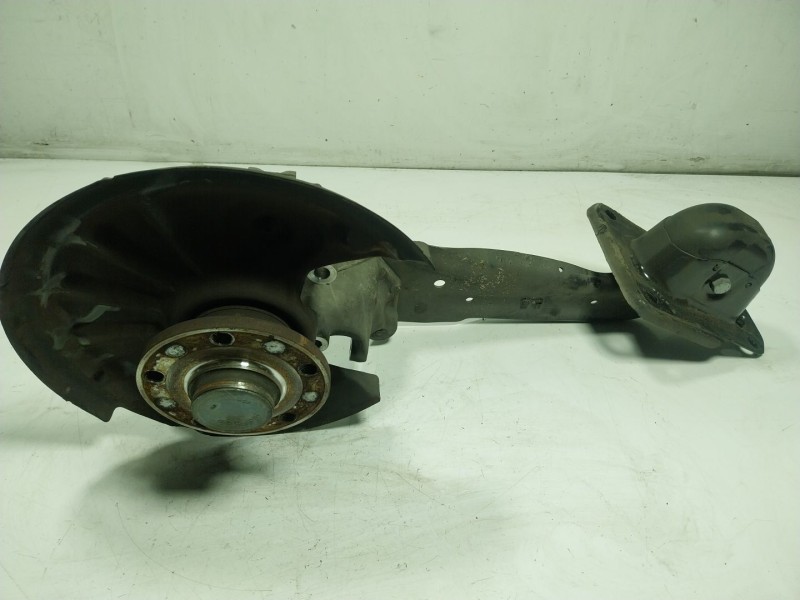 Recambio de mangueta trasera derecha para skoda superb (3v3) 2.0 tdi referencia OEM IAM 3Q0505434H  