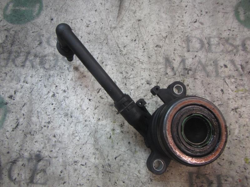 Recambio de bombin embrague para renault megane iii berlina 5 p dynamique referencia OEM IAM 302183031R  