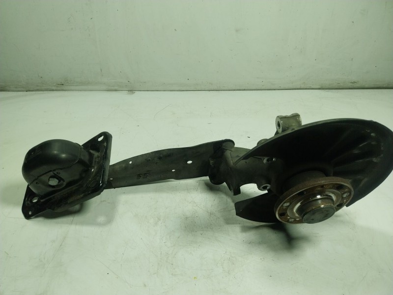 Recambio de mangueta trasera izquierda para skoda superb (3v3) 2.0 tdi referencia OEM IAM   