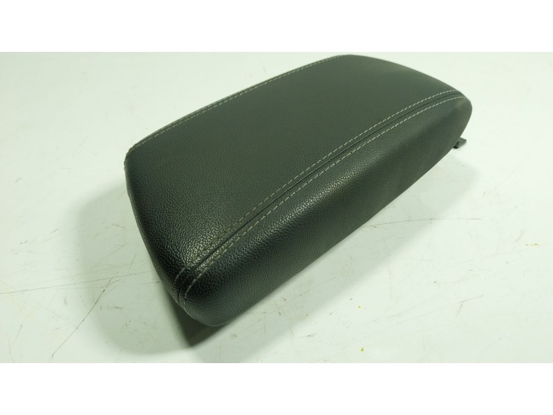 Recambio de apoyabrazos central para kia niro i (de) 1.6 gdi hybrid referencia OEM IAM 84660G5000CN1  