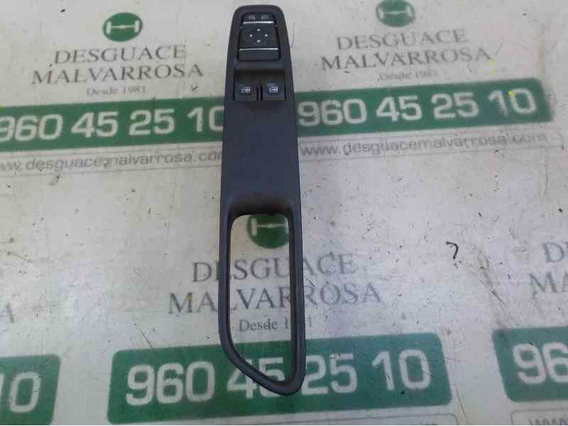 Recambio de mando elevalunas delantero izquierdo para renault clio iv grandtour 1.2 16v referencia OEM IAM   