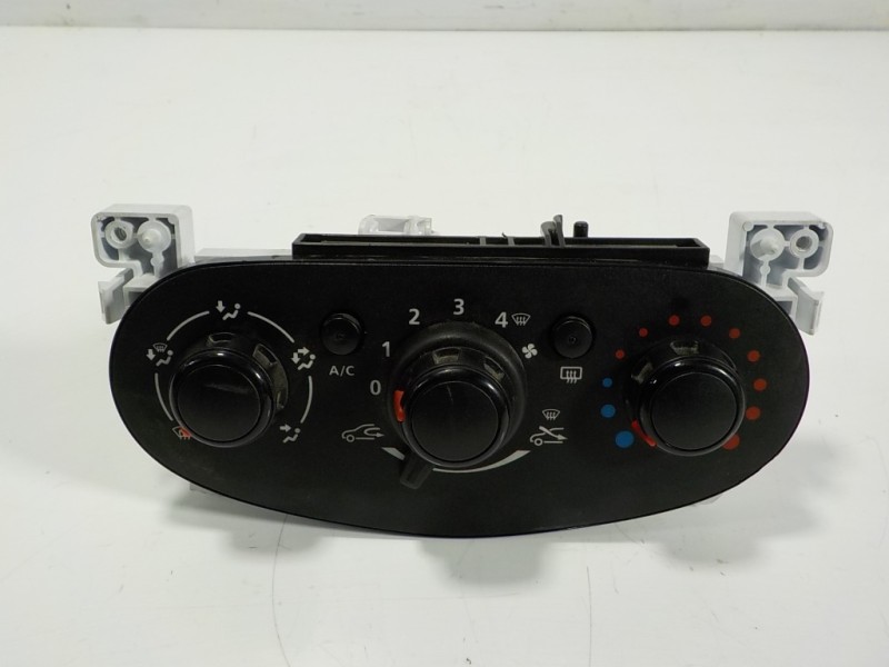 Recambio de mando calefaccion / aire acondicionado para dacia sandero stepway referencia OEM IAM 275106734R A42303400 5P3741700