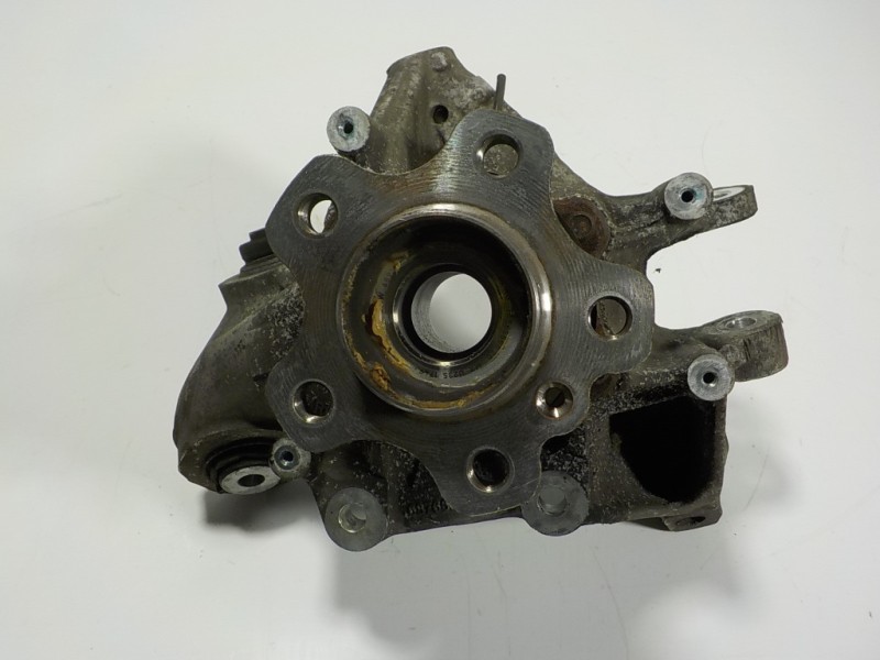 Recambio de mangueta trasera derecha para bmw serie x5 (g05) xdrive 30d referencia OEM IAM 33306876652 6876655403 33406893687