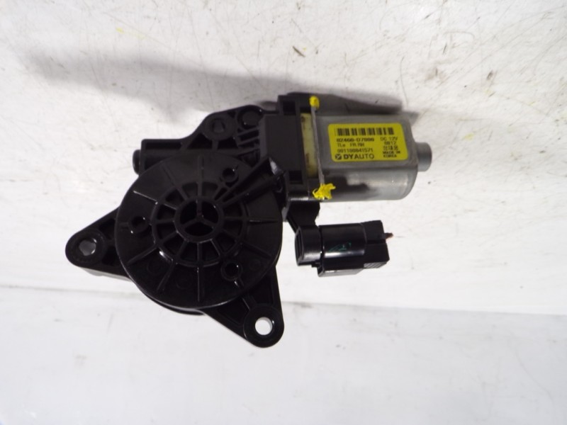 Recambio de motor elevalunas delantero derecho para hyundai tucson 1.7 crdi cat referencia OEM IAM 82460D7000 82460D7000 