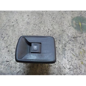 MANDO ELEVALUNAS DELANTERO DERECHO 254217475R 