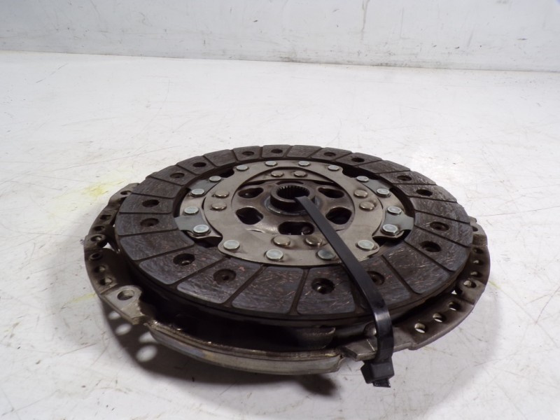 Recambio de kit embrague para audi q2 (gab) 30 tfsi advanced referencia OEM IAM 04C141016H  