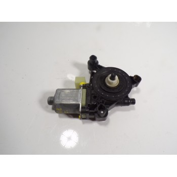 MOTOR ELEVALUNAS TRASERO IZQUIERDO 5Q0959801 5Q0959801 0130822713