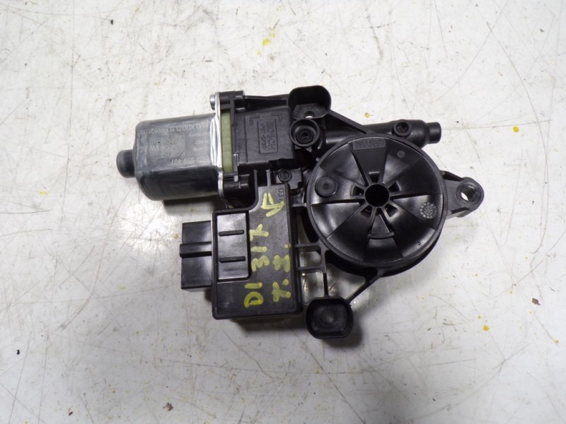 Recambio de motor elevalunas trasero izquierdo para audi q2 (gab) 30 tfsi advanced referencia OEM IAM 5Q0959407A05 5Q0959407 013