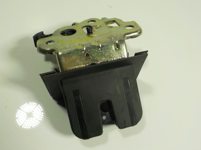 Recambio de cerradura maletero / porton para skoda rapid 1.6 tdi dpf referencia OEM IAM 5E0827505 5E0827505 