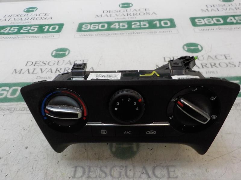 Recambio de mando calefaccion / aire acondicionado para hyundai i20 klass referencia OEM IAM 97250C8011SDH 97250C8011 