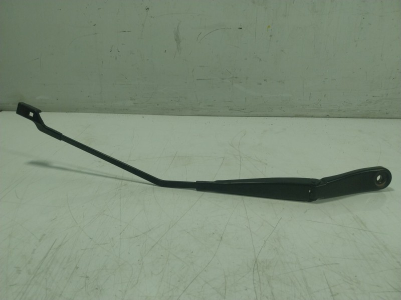 Recambio de brazo limpia delantero derecho para volvo v60 ii (225) b4 mild-hybrid referencia OEM IAM 30753505  