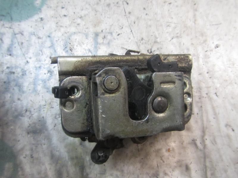 Recambio de cerradura puerta delantera derecha para ford fiesta berl./express 1.1 referencia OEM IAM   