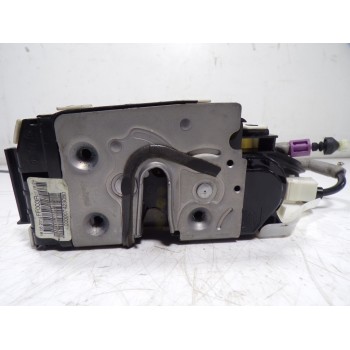 CERRADURA PUERTA DELANTERA IZQUIERDA A2047202735 A0997200435 