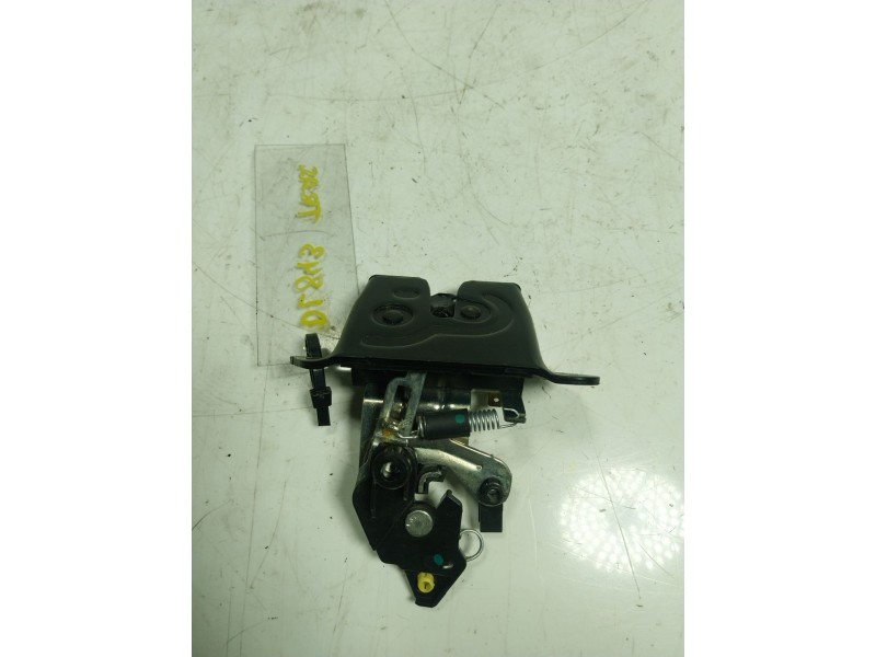 Recambio de cerradura maletero / porton para hyundai i20 1.2 cat referencia OEM IAM 812301J020  