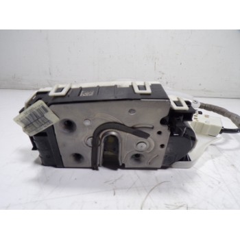 CERRADURA PUERTA TRASERA DERECHA A2047302835 A0997300235 