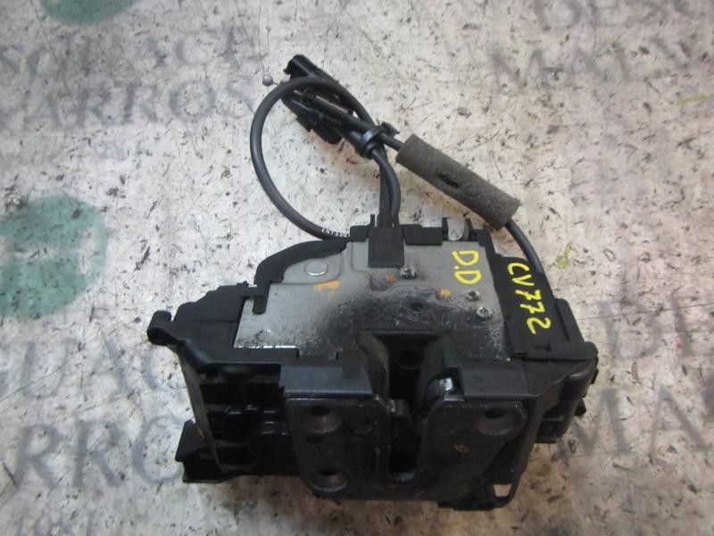 Recambio de cerradura puerta delantera derecha para renault megane iii berlina 5 p dynamique referencia OEM IAM 805020001R  