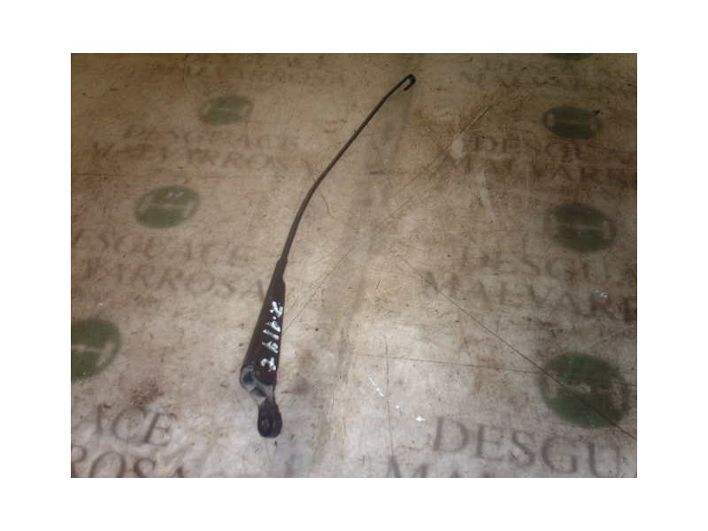 Recambio de brazo limpia trasero para nissan primera berl./familiar (p10/w10) slx berlina (p10) referencia OEM IAM   