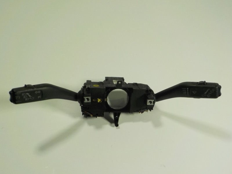 Recambio de mando intermitentes para skoda rapid 1.6 tdi dpf referencia OEM IAM 6RA953513C9B9 6RA953521C 10091624