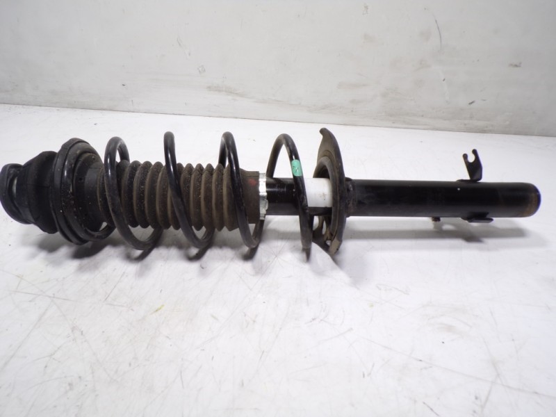 Recambio de amortiguador delantero derecho para toyota aygo 1.0 vvti referencia OEM IAM 485100H070 485100H070 03031000279