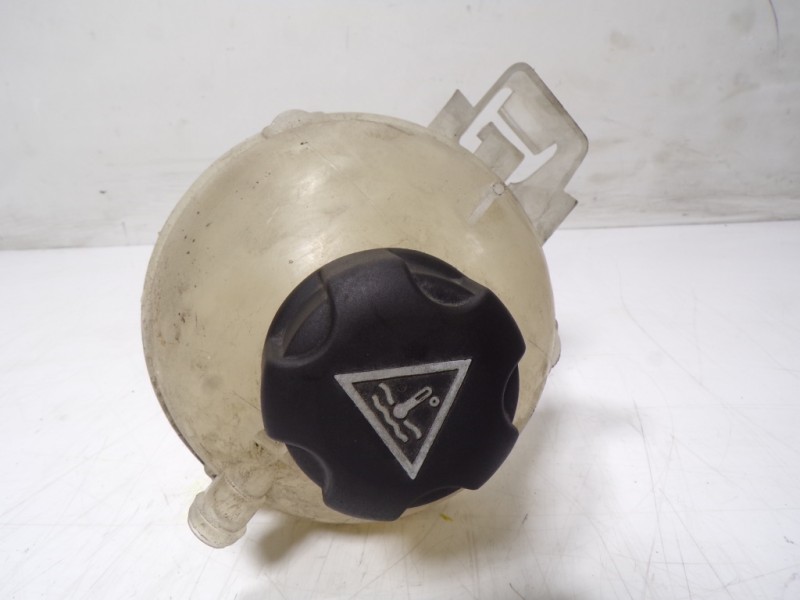 Recambio de deposito expansion para peugeot 308 sw 1.6 blue-hdi fap referencia OEM IAM 9678125880  