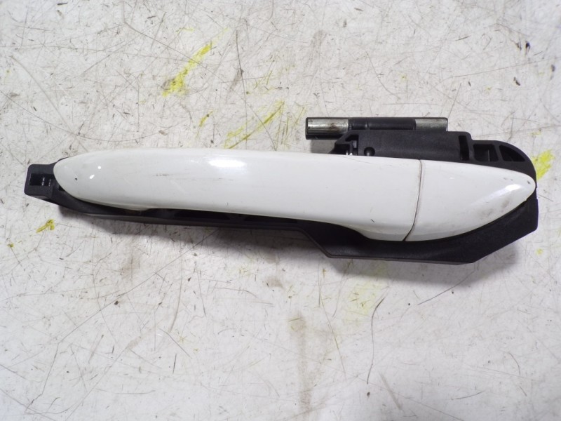 Recambio de maneta exterior trasera izquierda para hyundai i10 1.2 cat referencia OEM IAM 82651B9011  