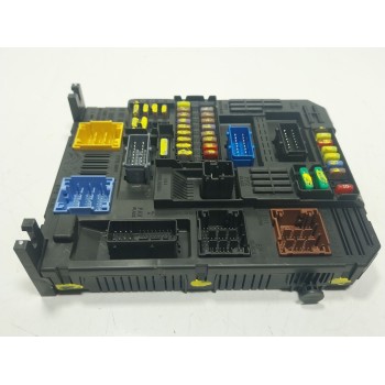 CAJA RELES / FUSIBLES 1619108380 9830790580 