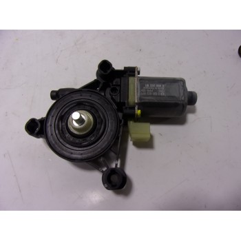 MOTOR ELEVALUNAS DELANTERO IZQUIERDO 5Q0959801C 5Q0959801C 