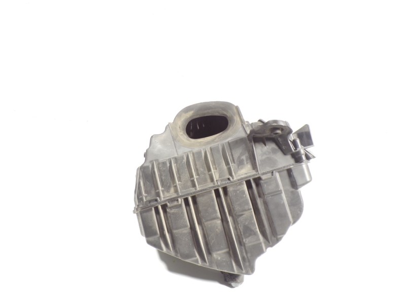 Recambio de filtro aire para renault megane iii coupe 1.9 dci diesel referencia OEM IAM 8200947663  