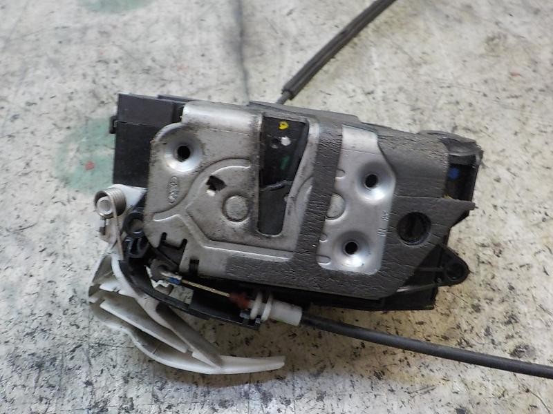 Recambio de cerradura puerta trasera derecha para ford c-max 1.6 tdci cat referencia OEM IAM 2053473  