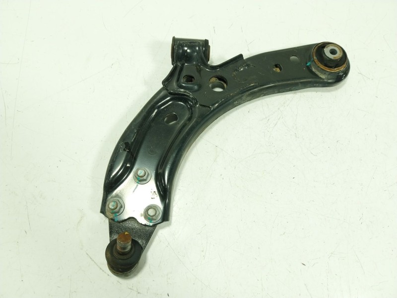 Recambio de brazo suspension inferior delantero izquierdo para mg zs suv (azs1) 1.5 vti referencia OEM IAM  10803550 