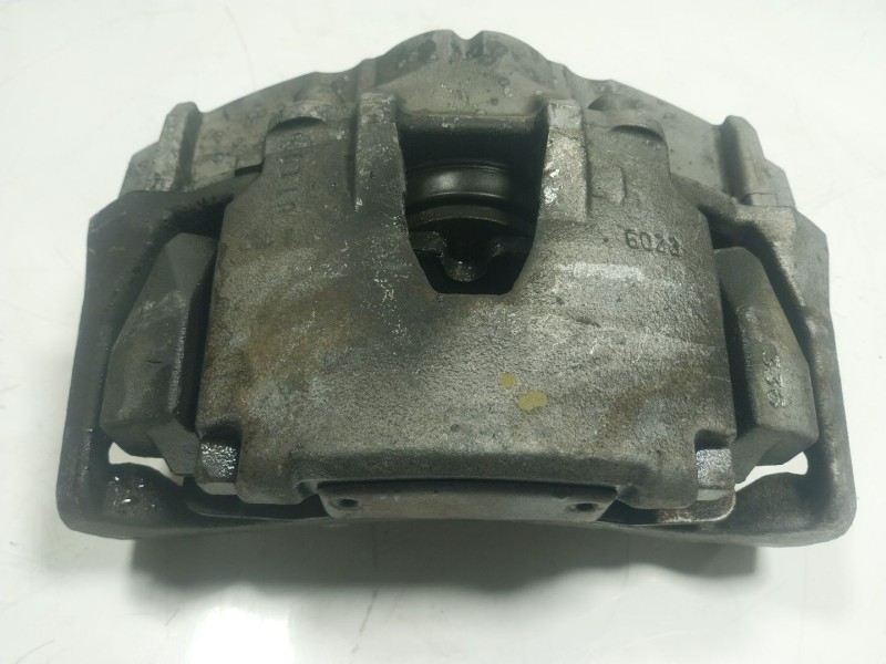 Recambio de pinza freno delantera izquierda para volvo v60 ii (225) b4 mild-hybrid referencia OEM IAM 8603753  