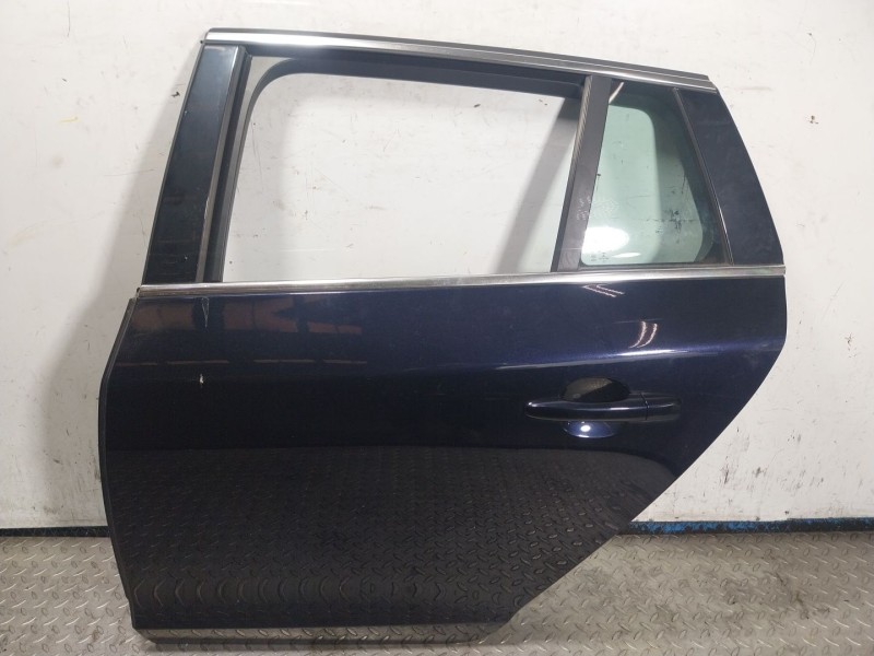 Recambio de puerta trasera izquierda para volvo v60 ii (225) b4 mild-hybrid referencia OEM IAM 32228972  