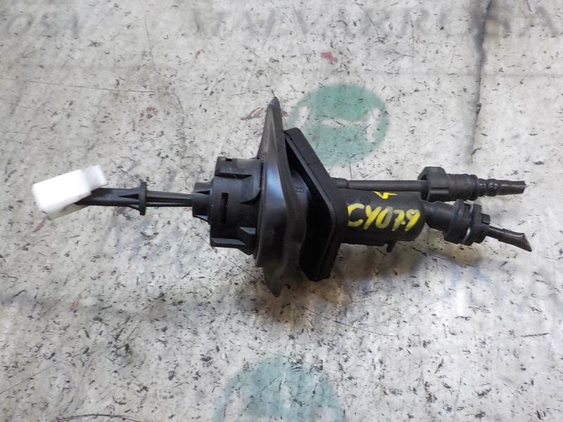 Recambio de bomba embrague para mazda 3 lim. (bl) 2.2 turbodiesel cat referencia OEM IAM BP4K41400E  