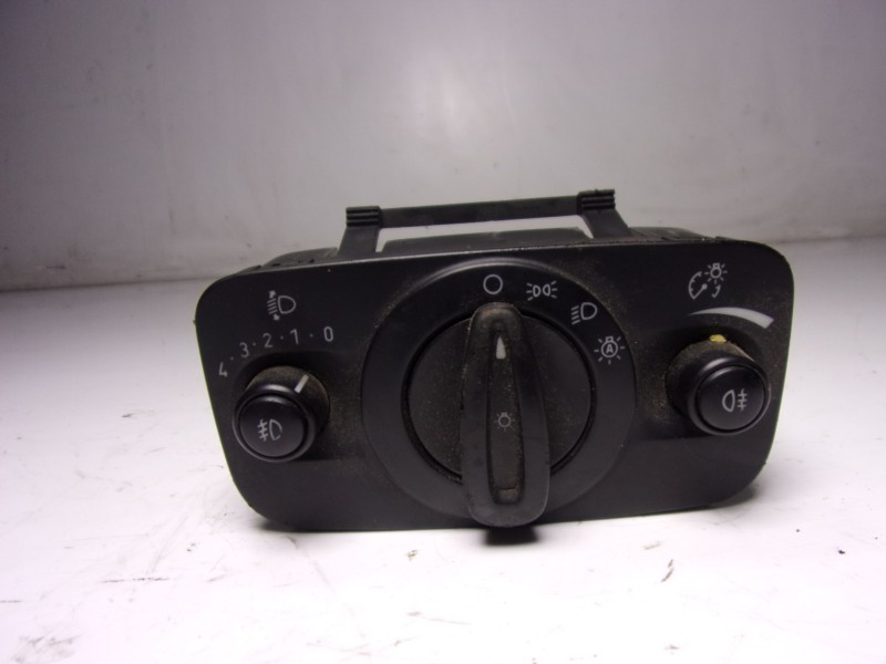 Recambio de mando luces para ford c-max 1.6 tdci cat referencia OEM IAM 1787264 AV6T13A024CC 