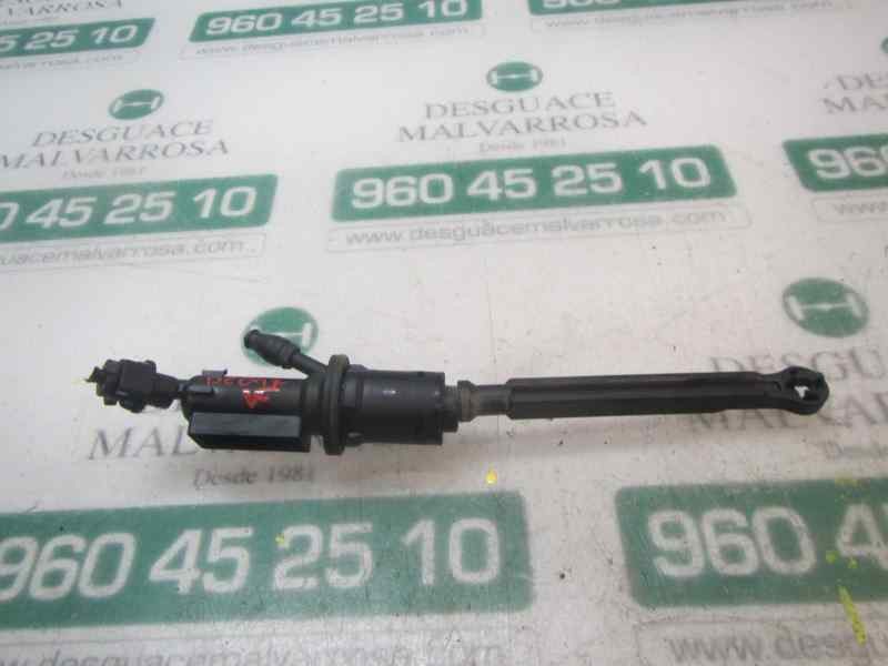 Recambio de bomba embrague para peugeot 308 1.6 16v hdi fap referencia OEM IAM 9673765980  