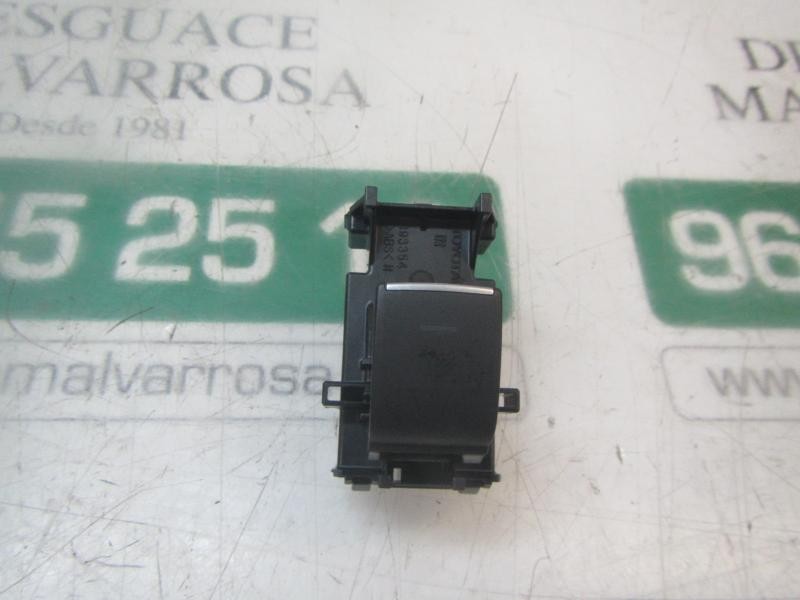 Recambio de mando elevalunas delantero derecho para toyota corolla hybrid referencia OEM IAM 8481002250  