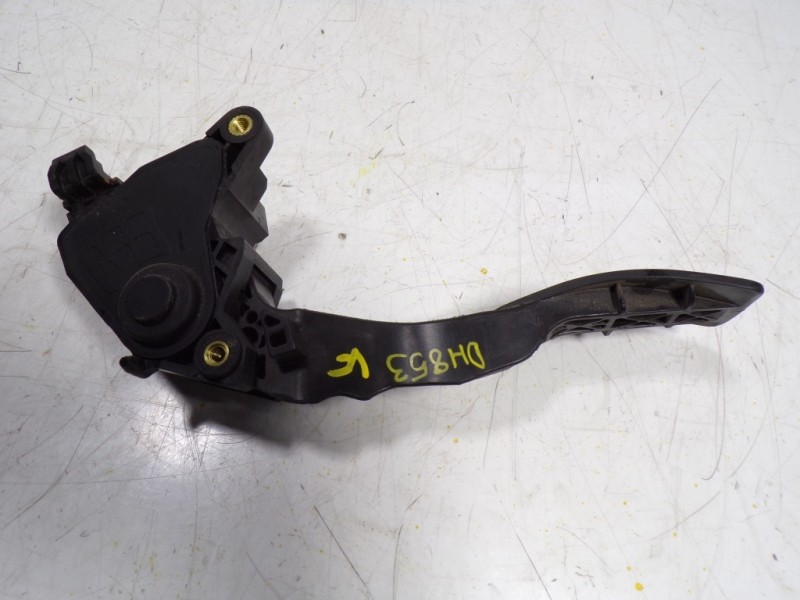 Recambio de potenciometro pedal para nissan note 1.5 dci turbodiesel cat referencia OEM IAM 180021HM0B 180021HMOB 9325513A01582
