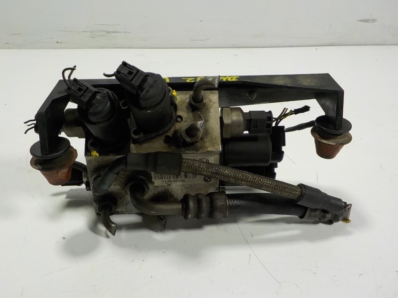 Recambio de bomba suspension para bmw serie 7 (e65/e66) 3.0 turbodiesel cat referencia OEM IAM  6758704 VB675870408