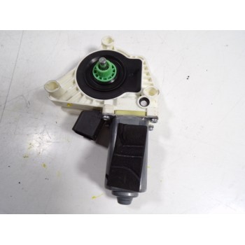 MOTOR ELEVALUNAS TRASERO DERECHO A2078200542 A61041112 