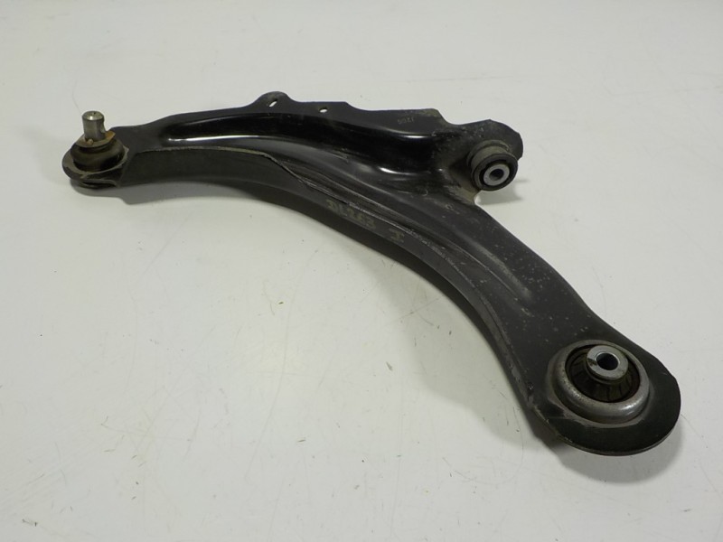 Recambio de brazo suspension inferior delantero izquierdo para renault captur 1.3 tce referencia OEM IAM 545052737R  