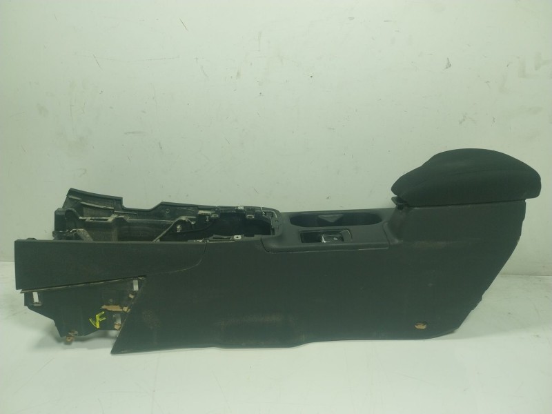 Recambio de apoyabrazos central para nissan leaf (ze1) electric referencia OEM IAM 969105SH0A 969935SH1 