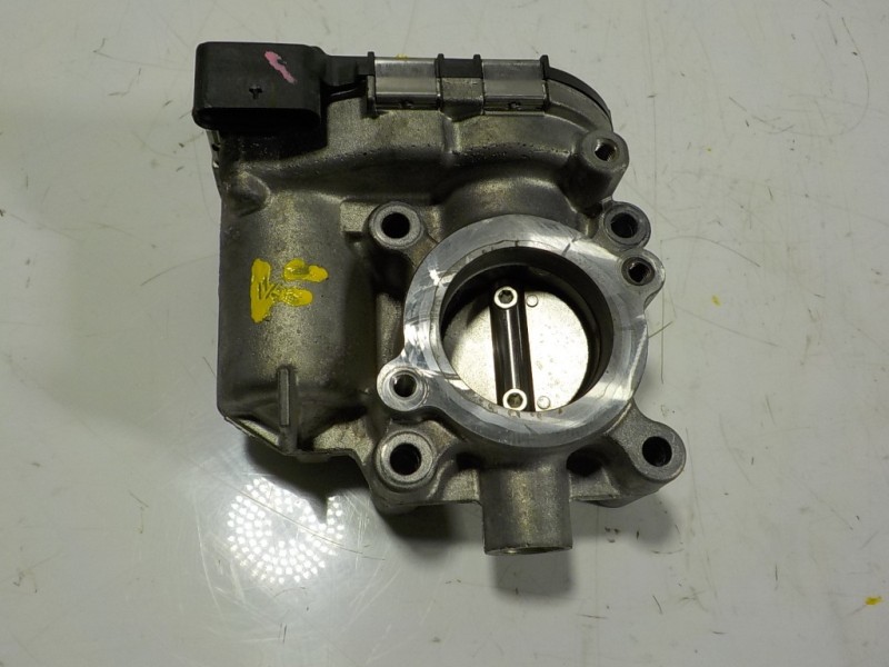 Recambio de caja mariposa para renault captur 1.3 tce referencia OEM IAM 161203209R A2821410200 