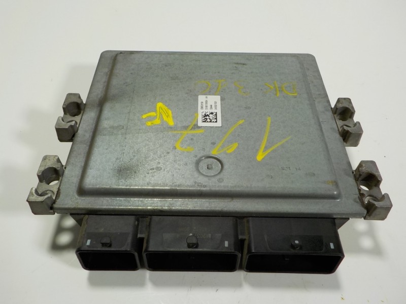 Recambio de centralita motor uce para dacia lodgy 1.2 16v tce cat referencia OEM IAM 237104145R 237104145R S180158136A