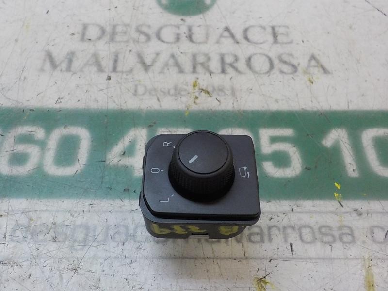 Recambio de mando retrovisor para seat arona style referencia OEM IAM 6F0959565WHI 6F0959563 